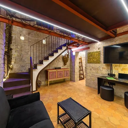 Affittacamere Palazzo Residenza Madre *
