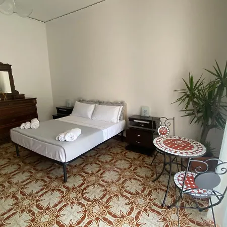 Bed & Breakfast Filippo Secondo *