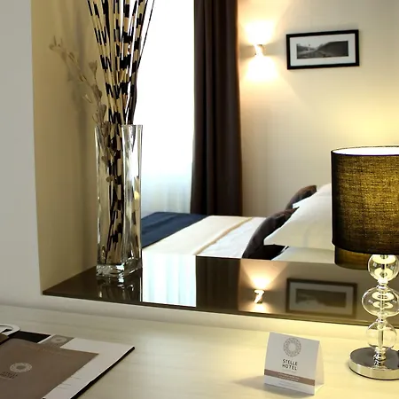 Stelle The Businest Hotel Neapol