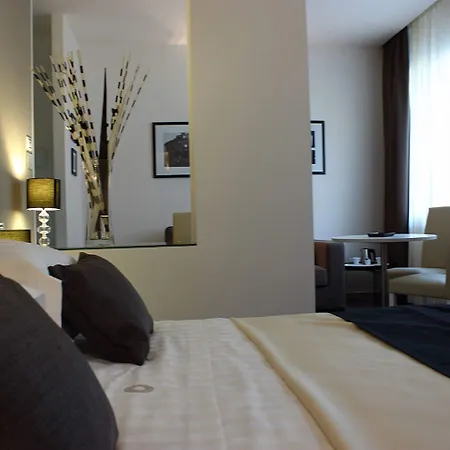 Stelle The Businest Hotel Neapol