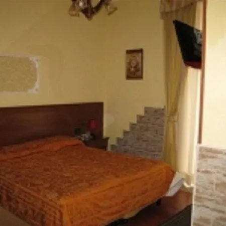 Hotel Iris Hotel *