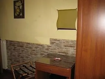 Hotel Iris Hotel *