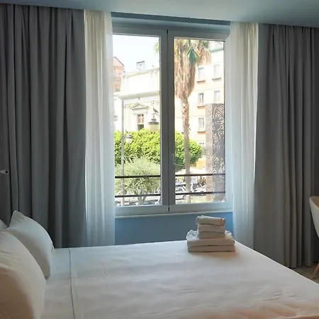 Art Piazza Carita' Hotel Neapol