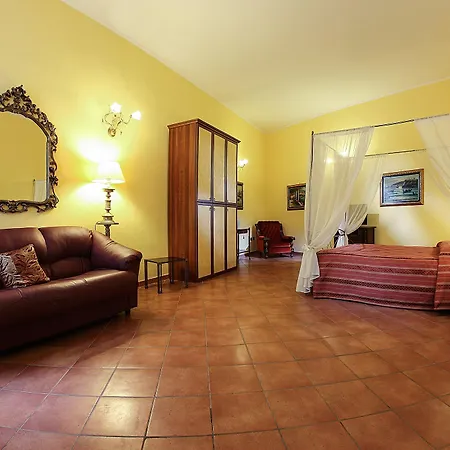 Отель Grand Capodimonte 4*
