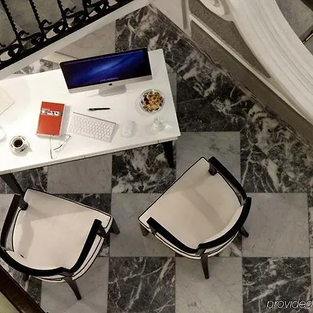 Grand Santa Lucia 4* نابولي