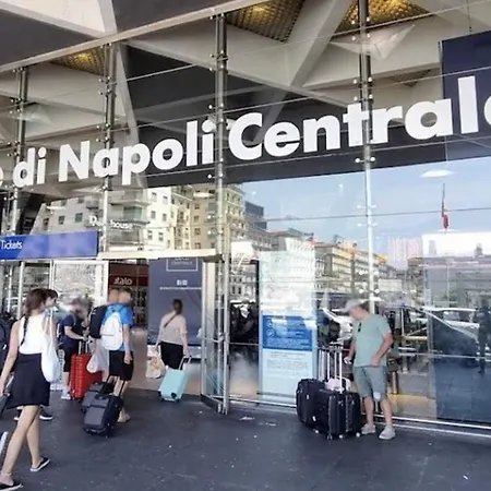 Station Ostello Napoli