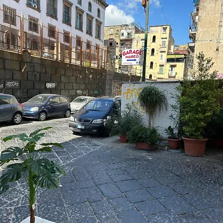 O'vascio E Maruzzella Naples