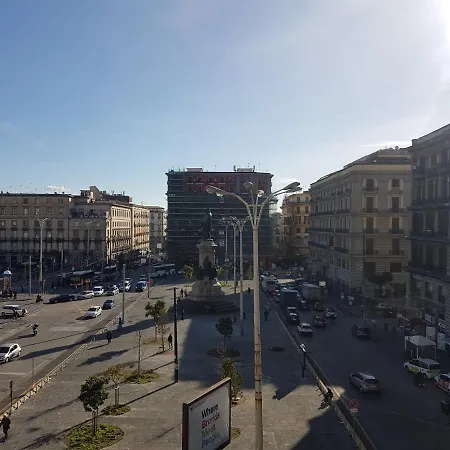 La Piazza - Garibaldi 2.6 * Naples