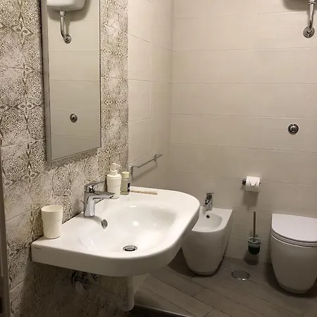Napoli City Inn Bed & Breakfast 3*