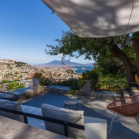 Apartment Romantic Place With Pines, Cats, Stunning View And Parking Naples