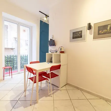 Appartamento Vico Piazza Nuova 1 *