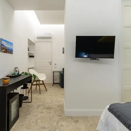 Bed and Breakfast Naos