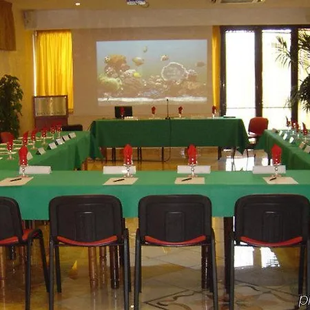 Ranch Palace 4* Neapol