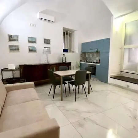 Holiday home Palazzo Foglia Naples