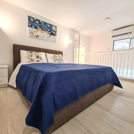 Partenope Dorata Apartment Naples