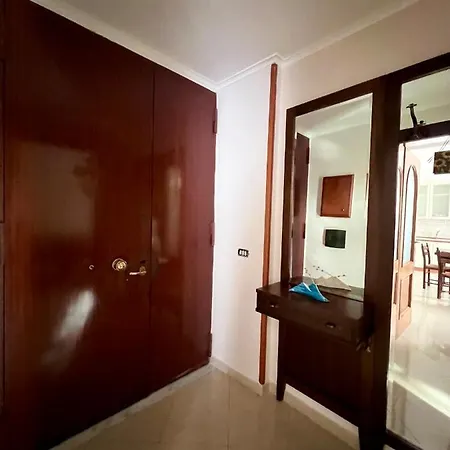 La Casa Di Nunu Apartment *