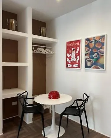 The Napolitaner - Duomo Suites Naples