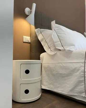 The Napolitaner - Duomo Suites * Naples