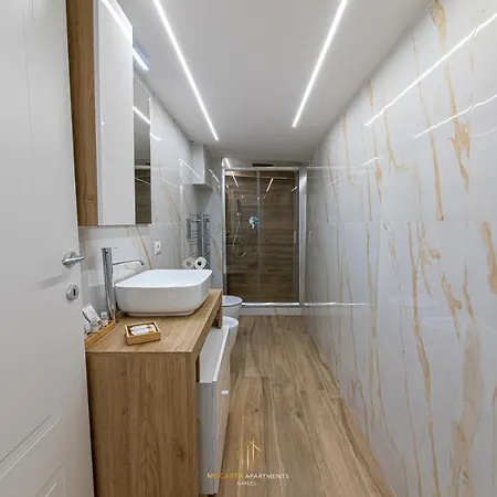 Macarth Deluxe Centro * Неаполь