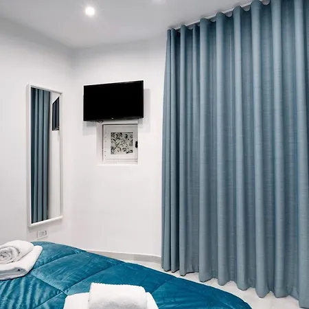 Ampolla House Apartment