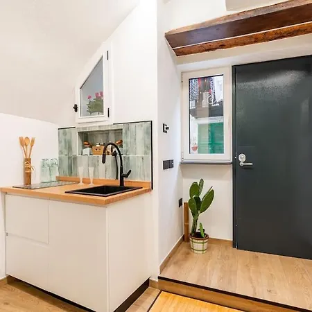 Varriale House Ecogreen Parking Free Per Small Car * Naples