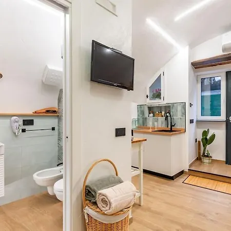 Apartment Varriale House Ecogreen Parking Free Per Small Car