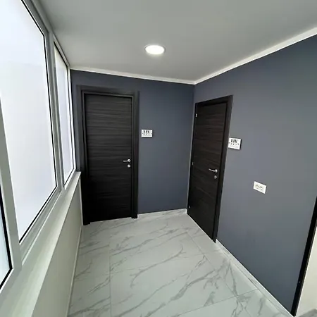 Luigi Luxury * Naples