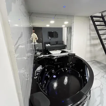 Luigi Luxury Apartment *