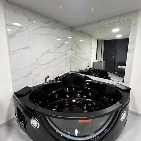 Luigi Luxury Apartment Naples