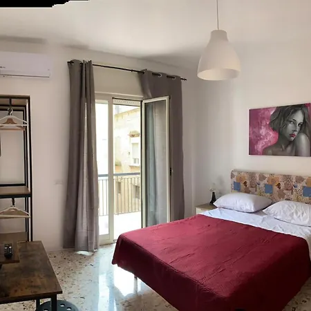 Affittacamere Tre Al Centro Di Napoli
