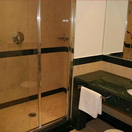Gli Angioini Srl Apartahotel Nápoles