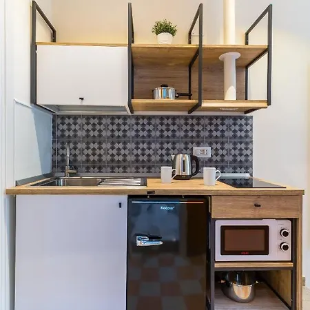 Station & Apartment *