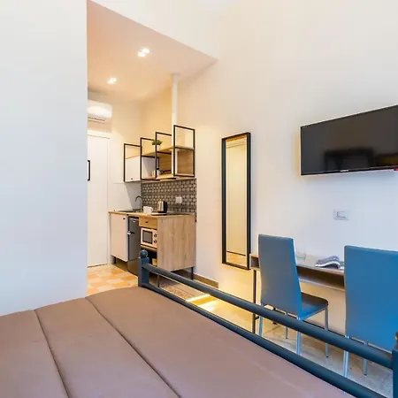 Apartment Station & *