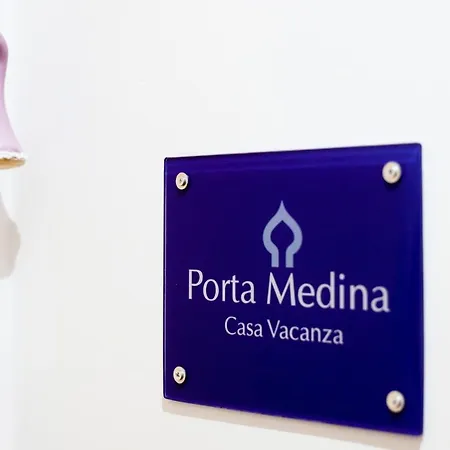 Porta Medina *