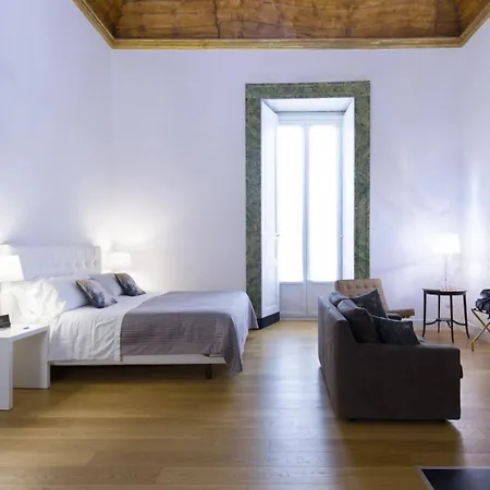 Santa Chiara Boutique Neapel