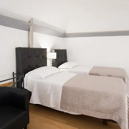 Santa Chiara Boutique Neapel