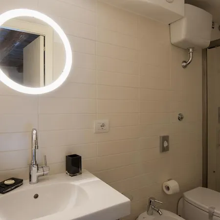 Santa Chiara Boutique Hotel 4*