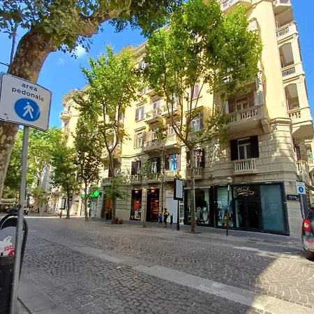 Giordano's Alloggio in famiglia Napoli