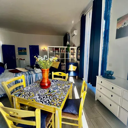 Giudecca Apartment *