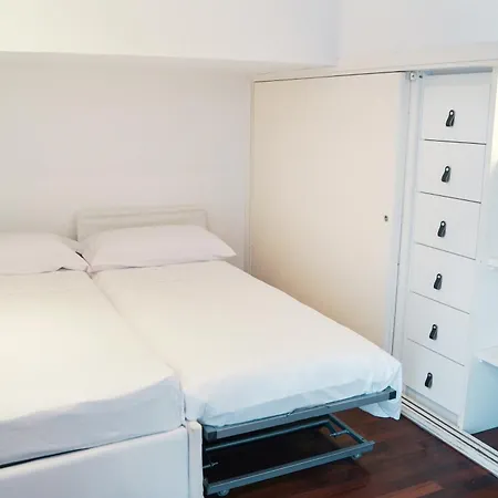 Apartment Chiatamone Premium Naples