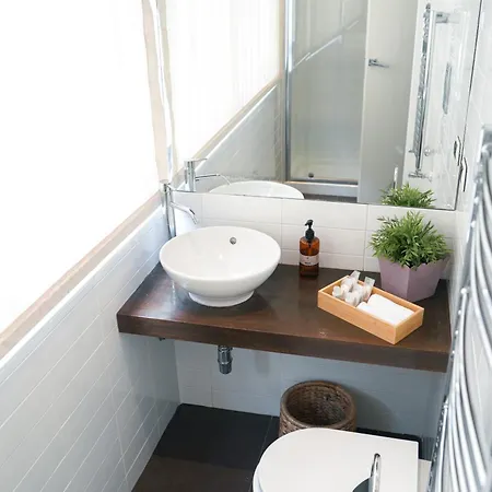 Apartment Chiatamone Premium *
