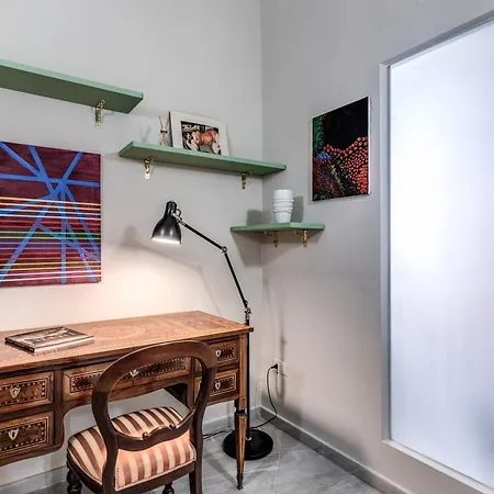 Apartment Due Porte A Toledo Naples