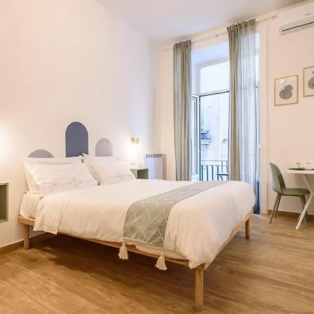 Ecosuite Spaccanapoli Неаполь