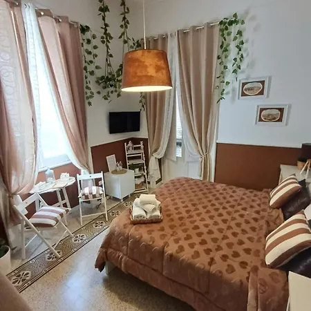 Giordano's Alloggio in famiglia Napoli
