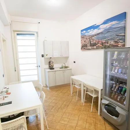 Bed & Breakfast Hall In Center *