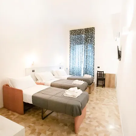 Hall In Center * Napoli