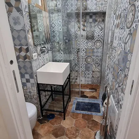 O'vascio Ra Nennel Apartment