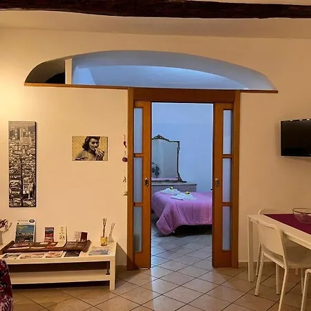Mini-flat Toledo Apartament Neapol