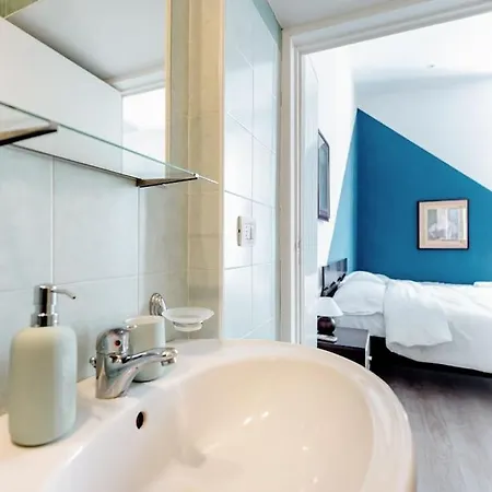 Apartment Modern 1br Near National Museum - Sleeps 3 Naples