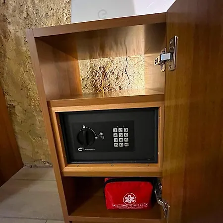 Domus Dante Al Balconcino Apartment
